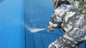 043